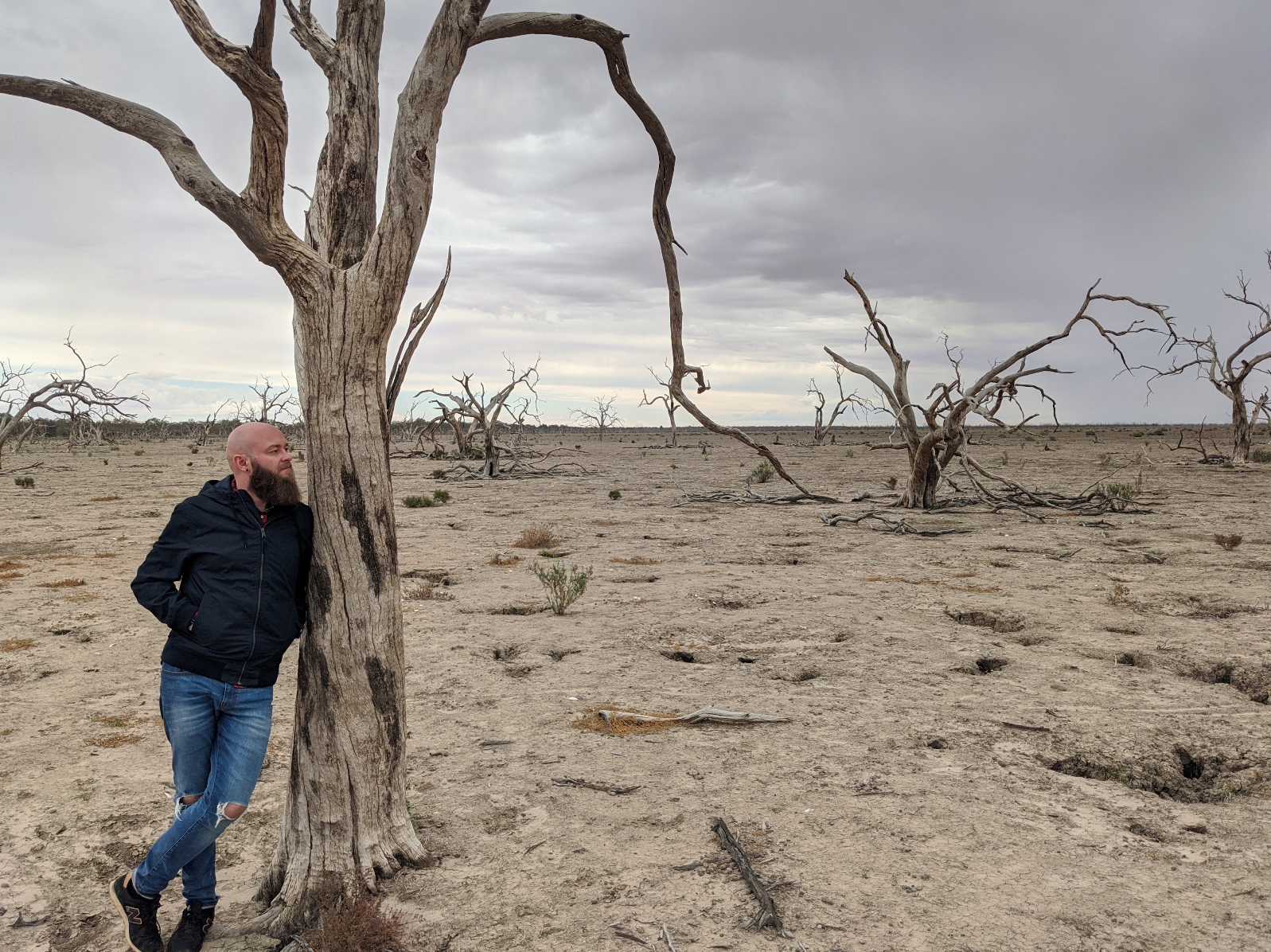 dry menindee lake