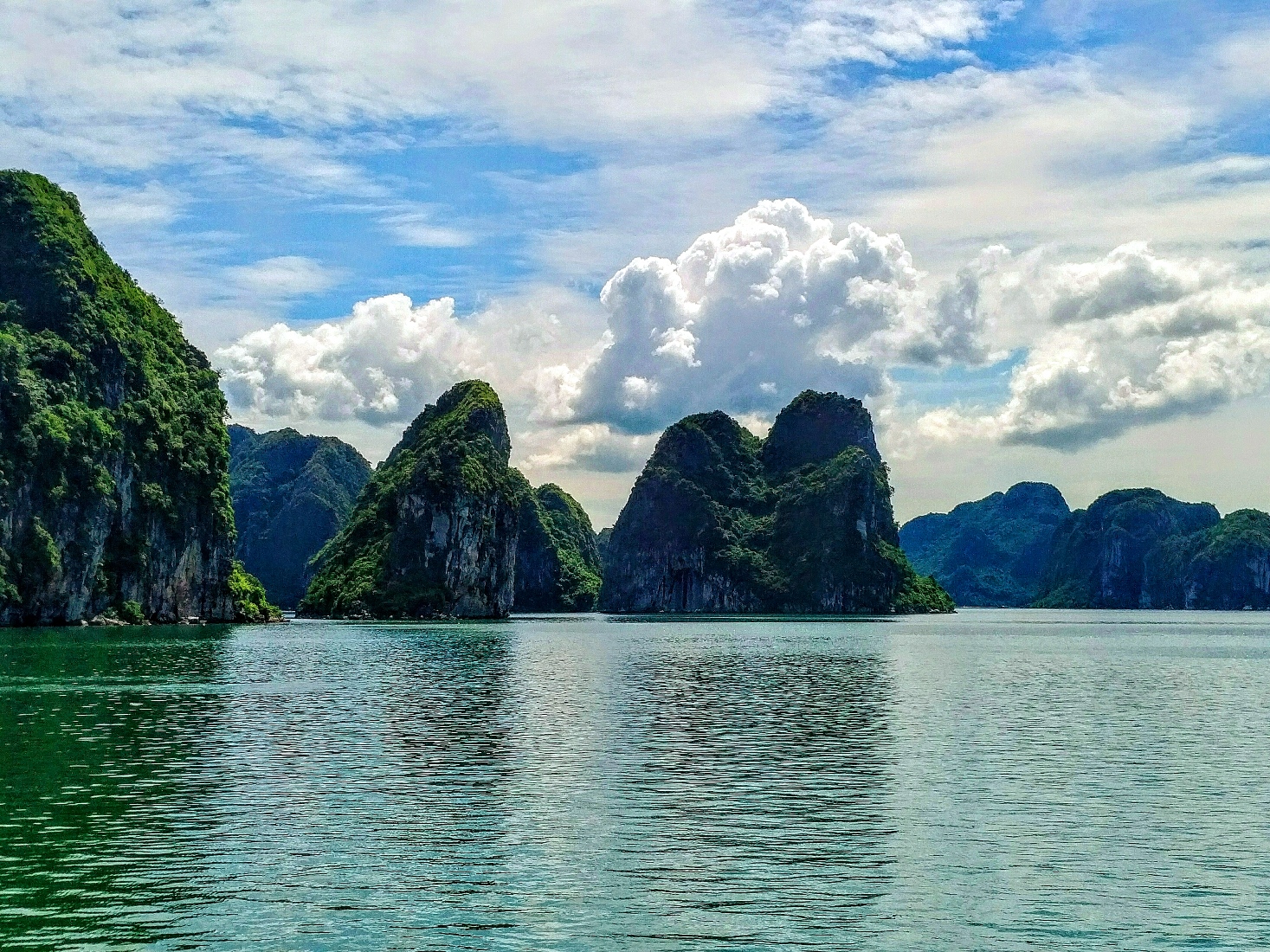 halong bay