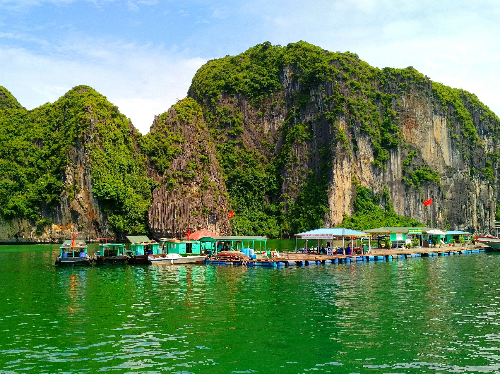 Vong Vieng halong bay