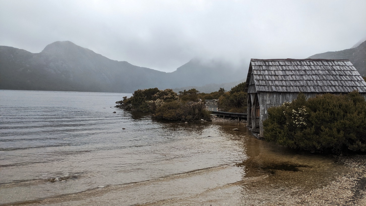 dove lake boat shed