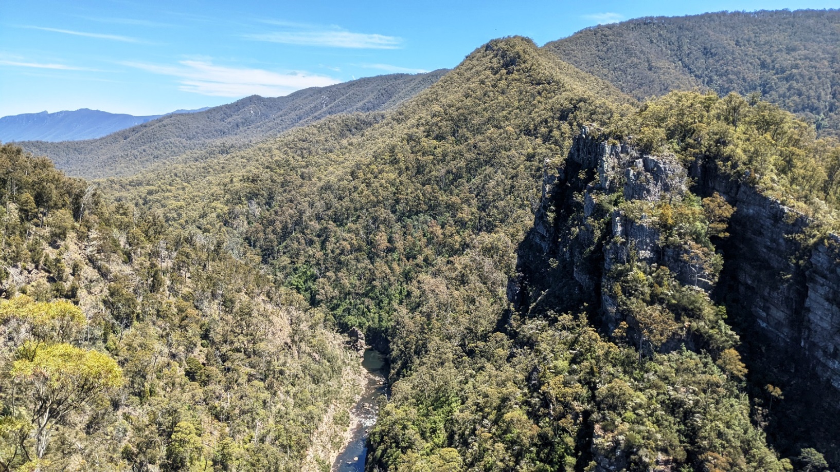 alum cliffs tasmania