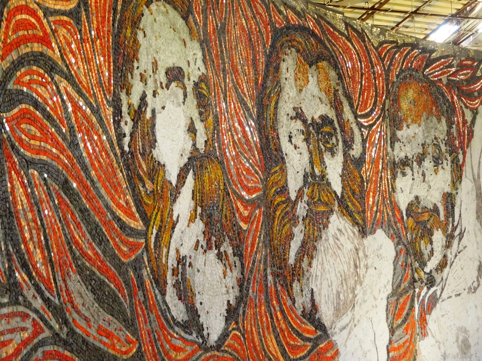 buzludzha mosaic marx