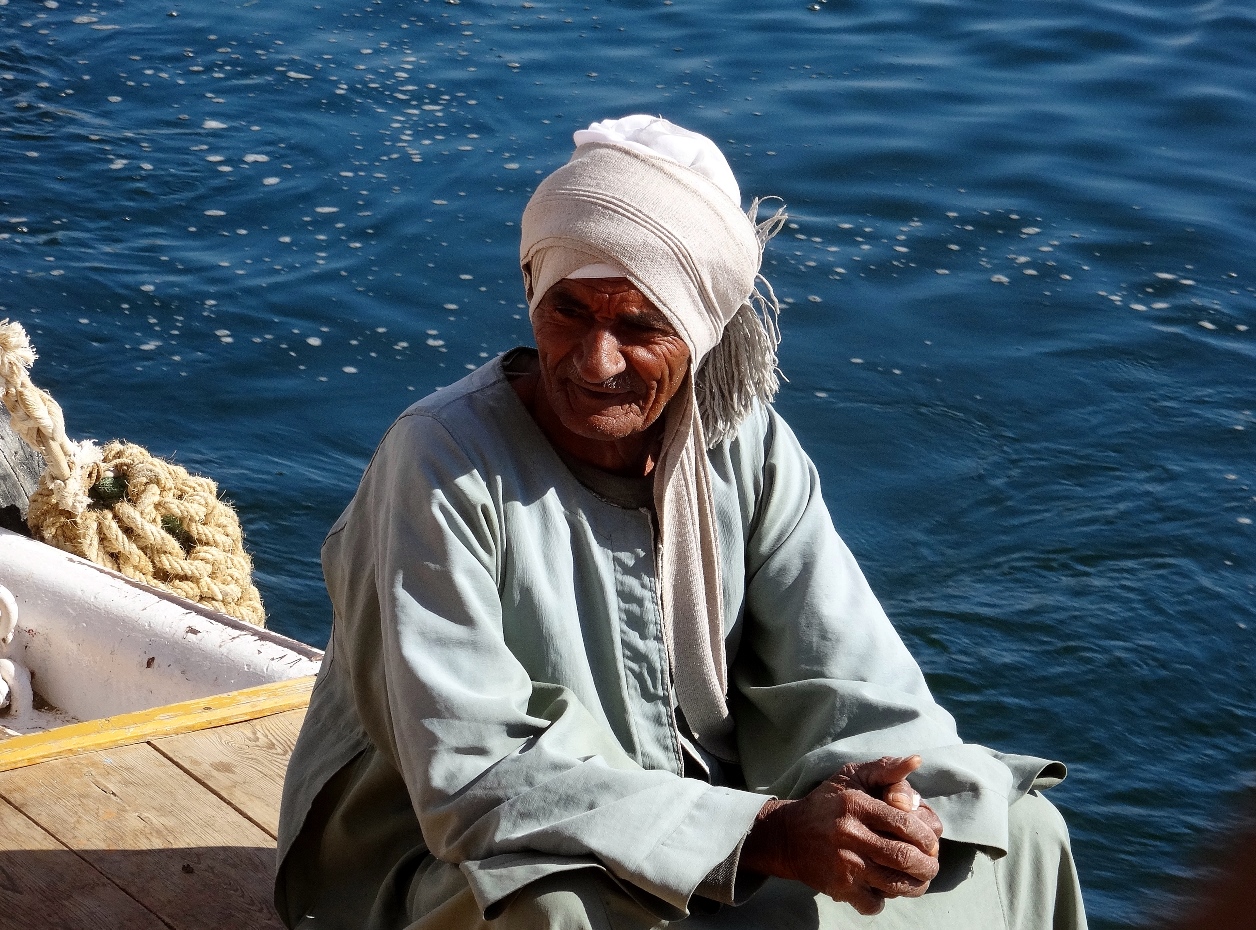 Nile boat cruise skipper