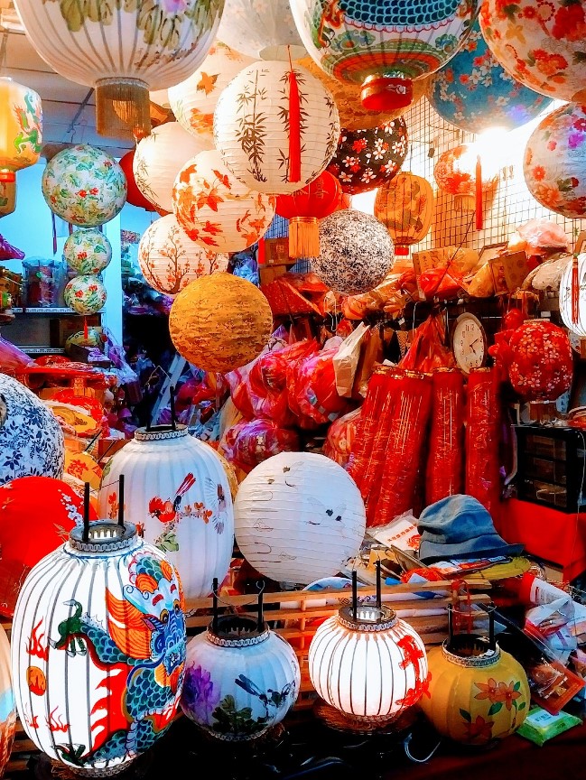 traditional taiwanese lanterns