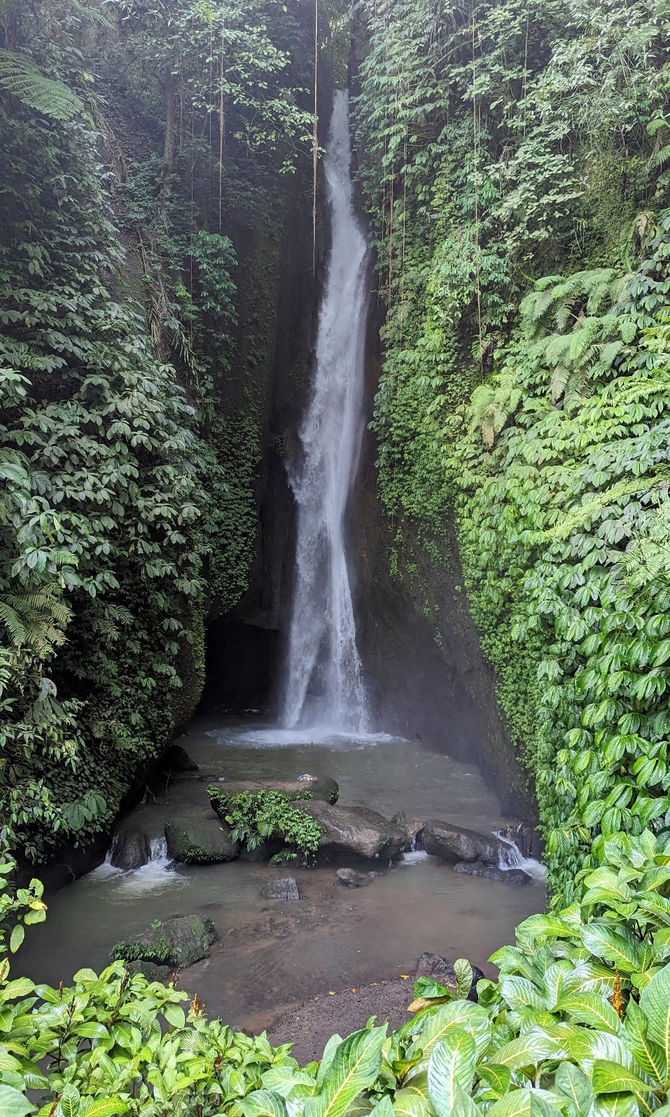 leke leke waterfall