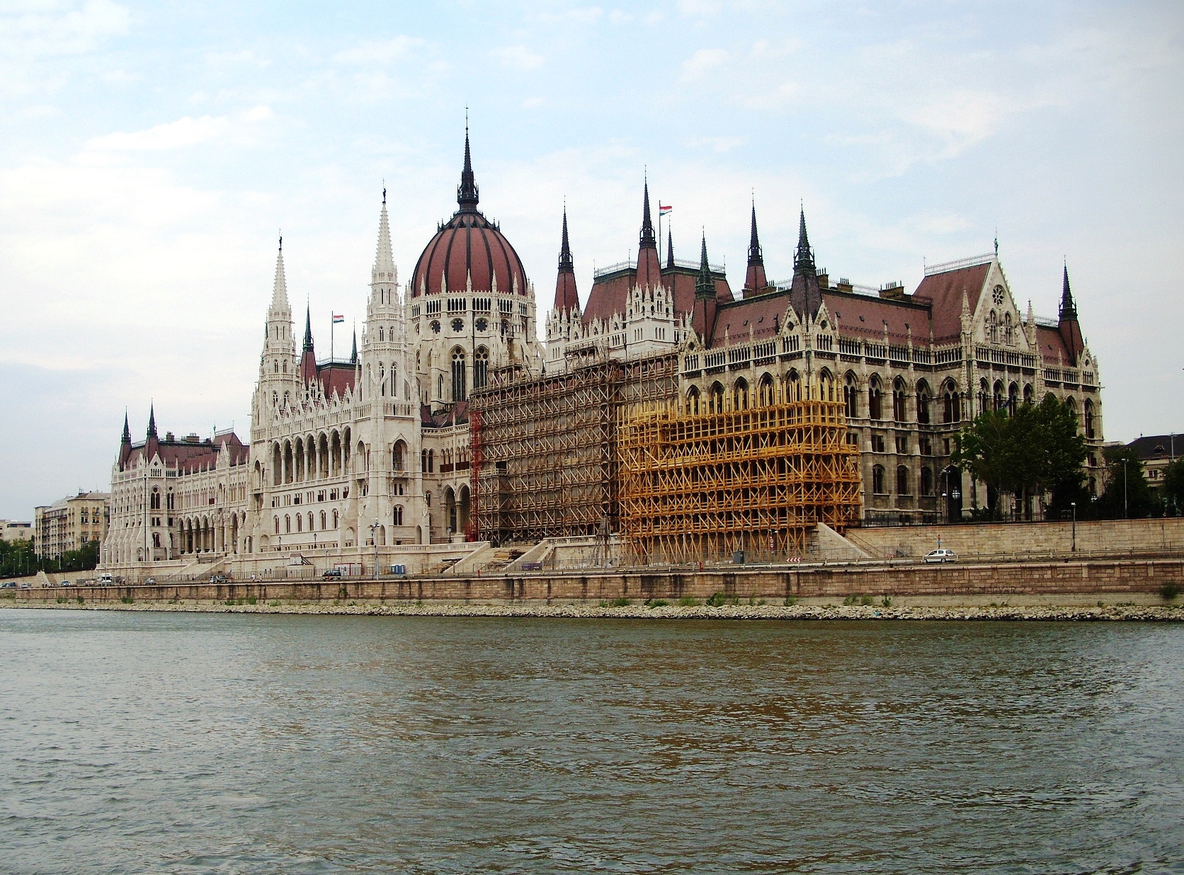 hungary parliament building