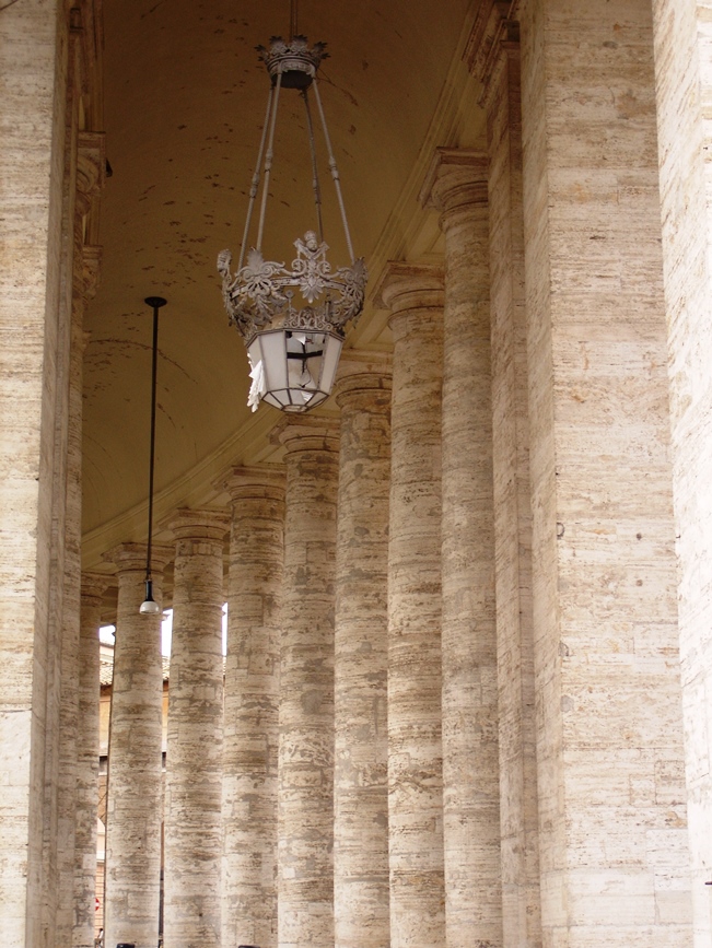 vatican columns