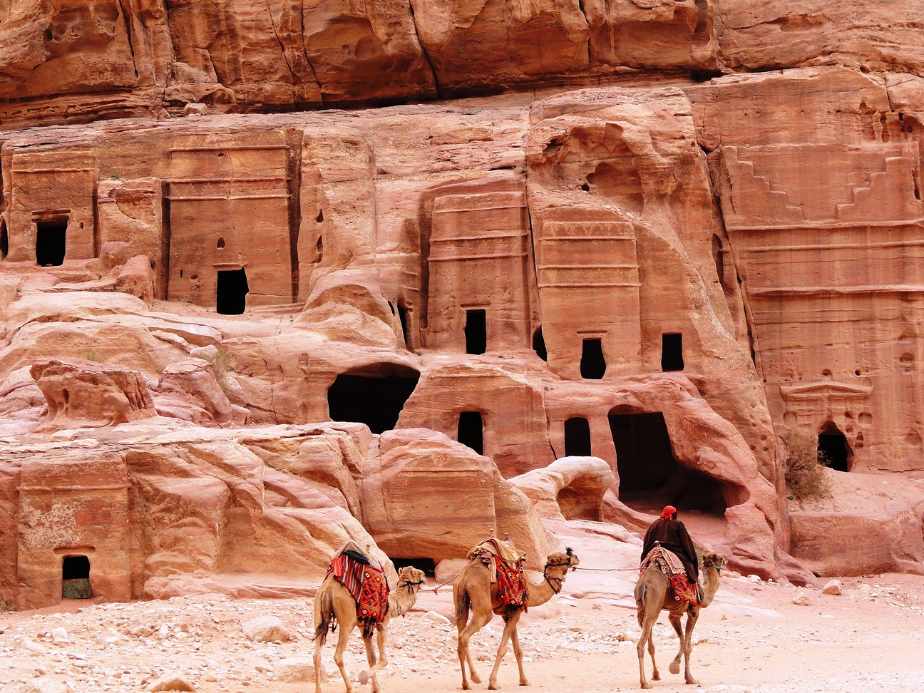 Nabataean cave homes petra