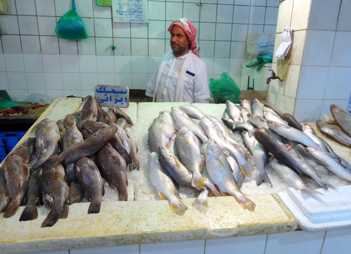 Al Mabarakiya Souq fish market