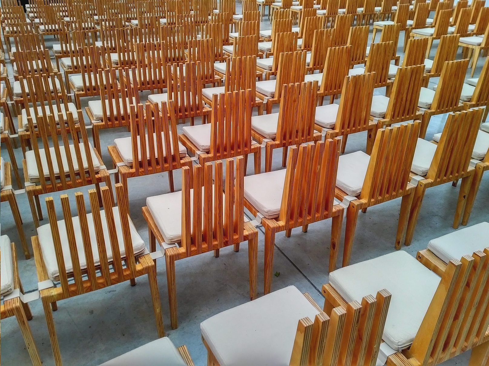 cardboard cathedral christchurch