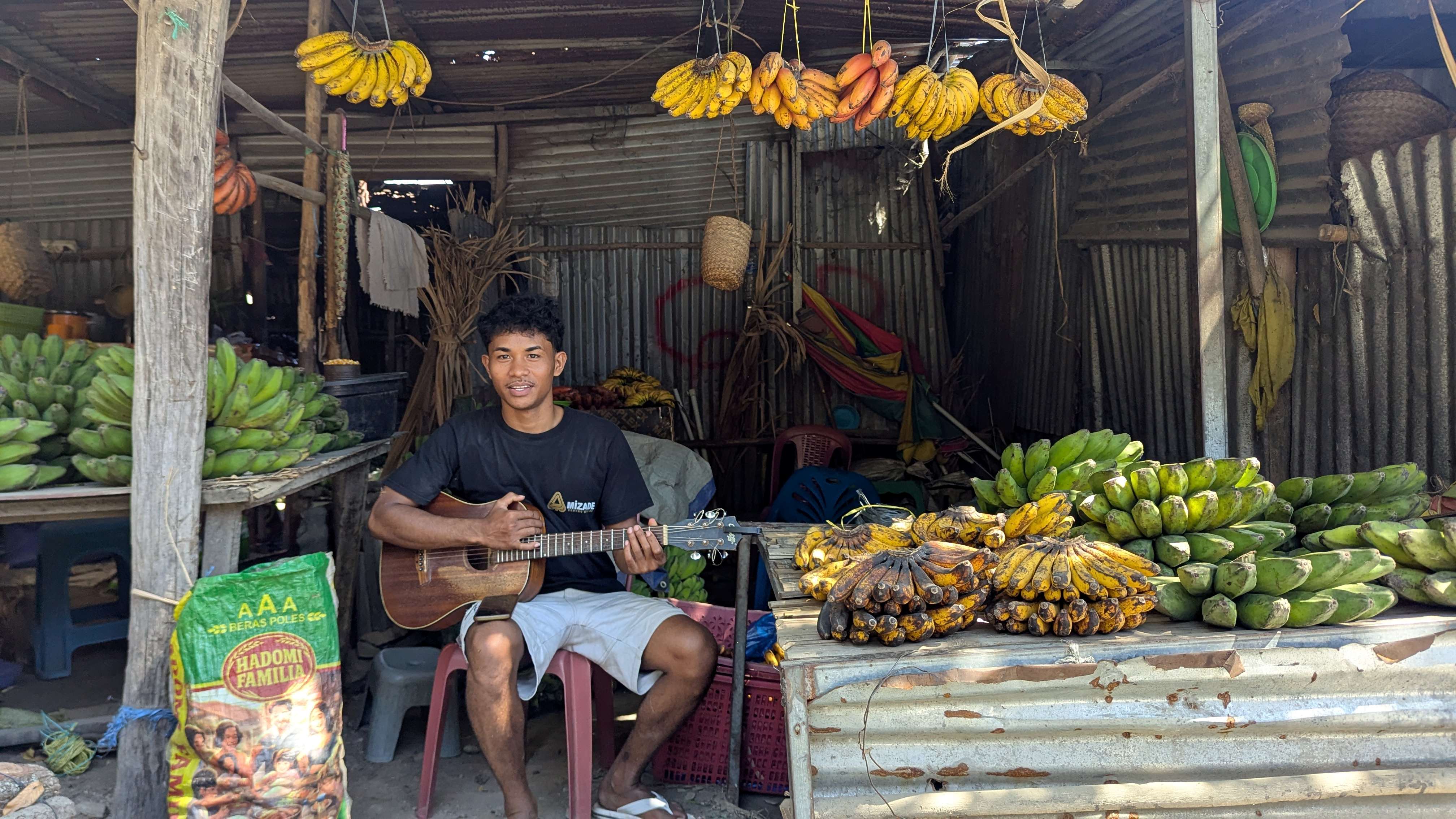 Taibesi market Dili