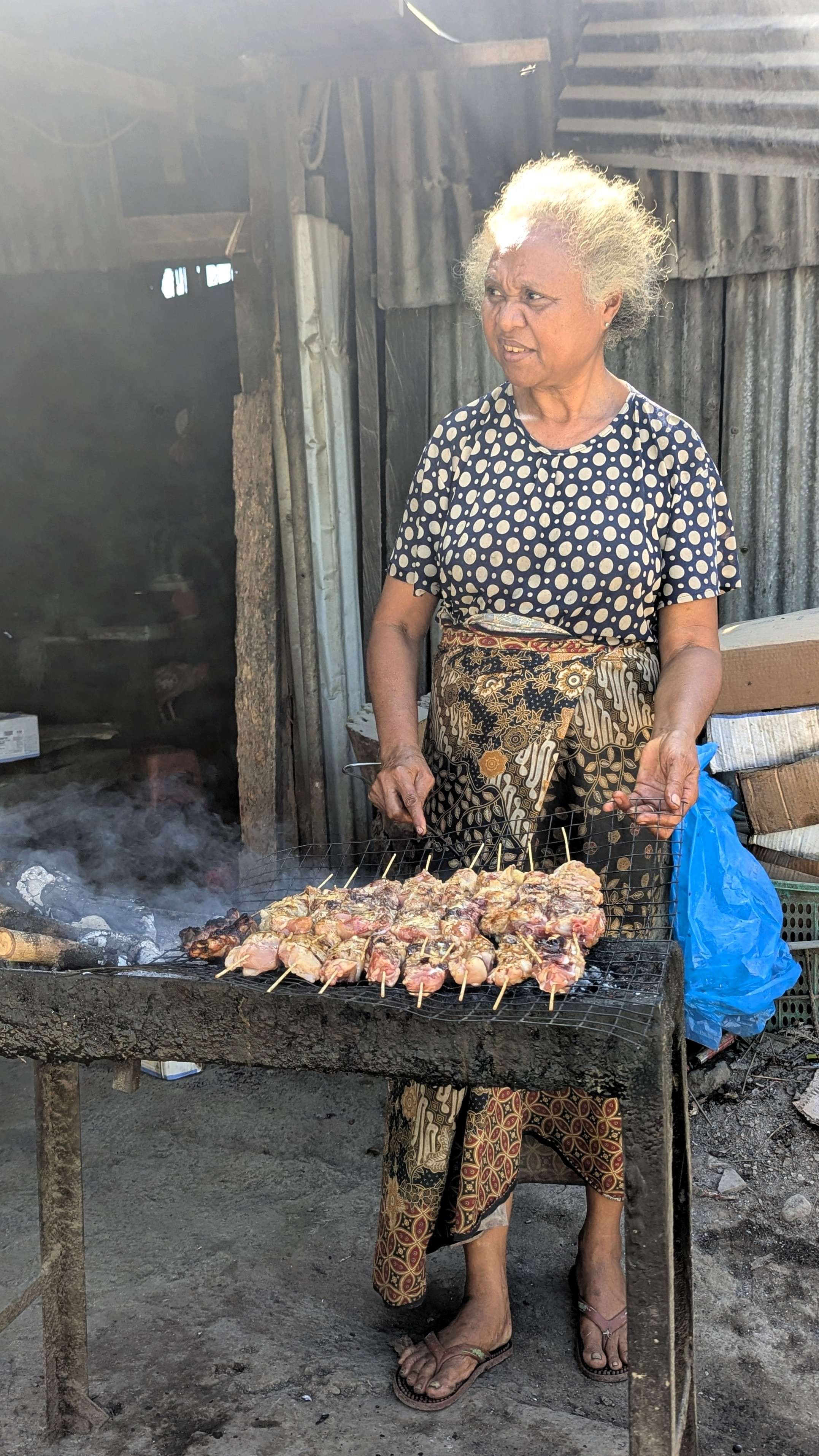 Taibesi market Dili