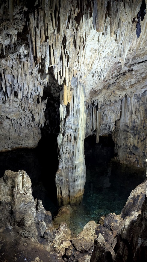 Anahulu Cave