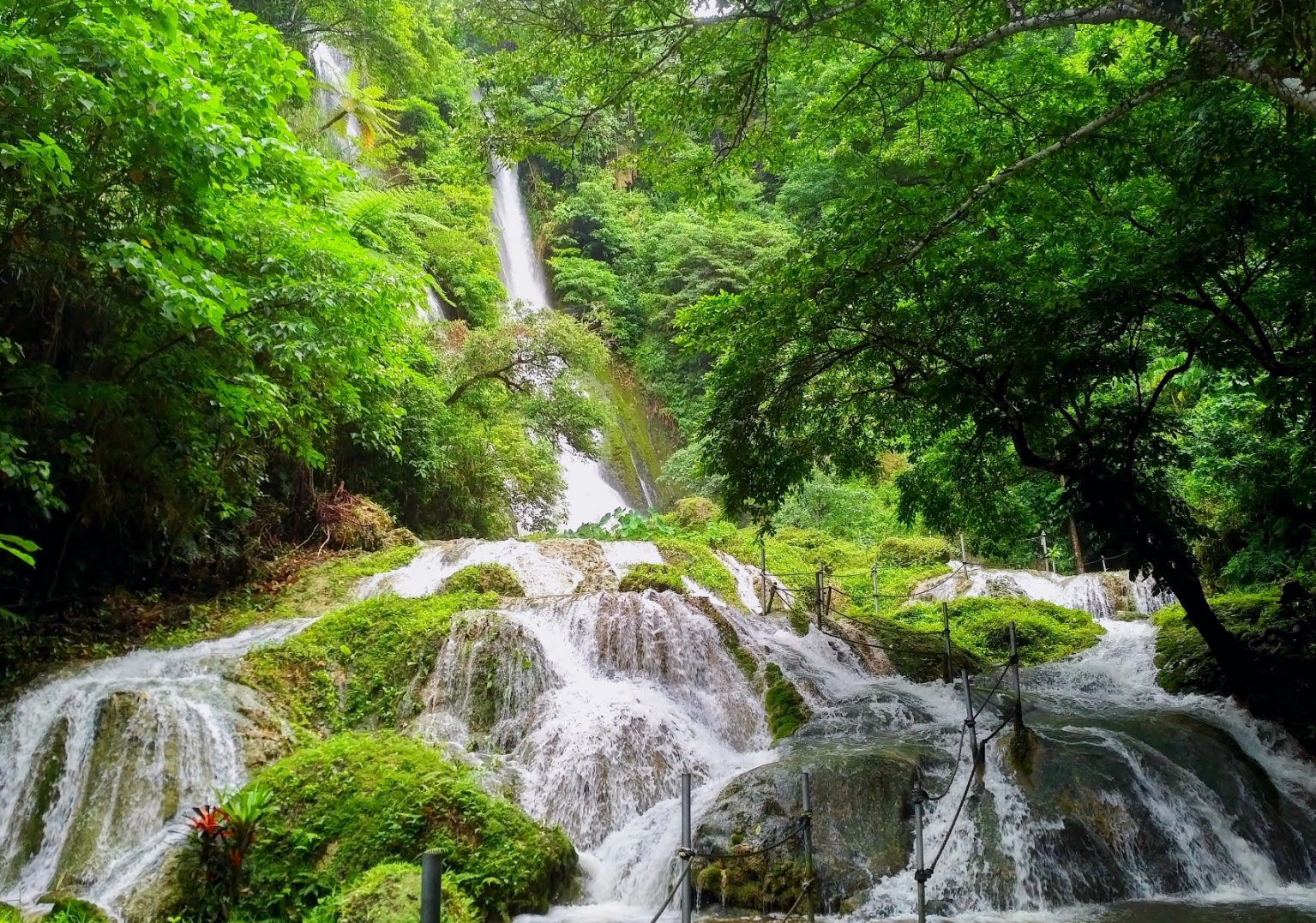 mele cascades vanuatu