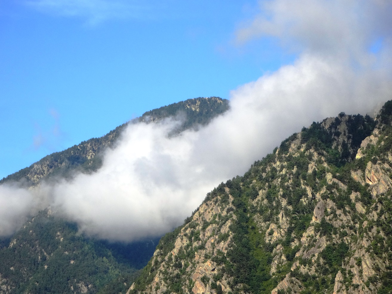 andorra la vella clouds